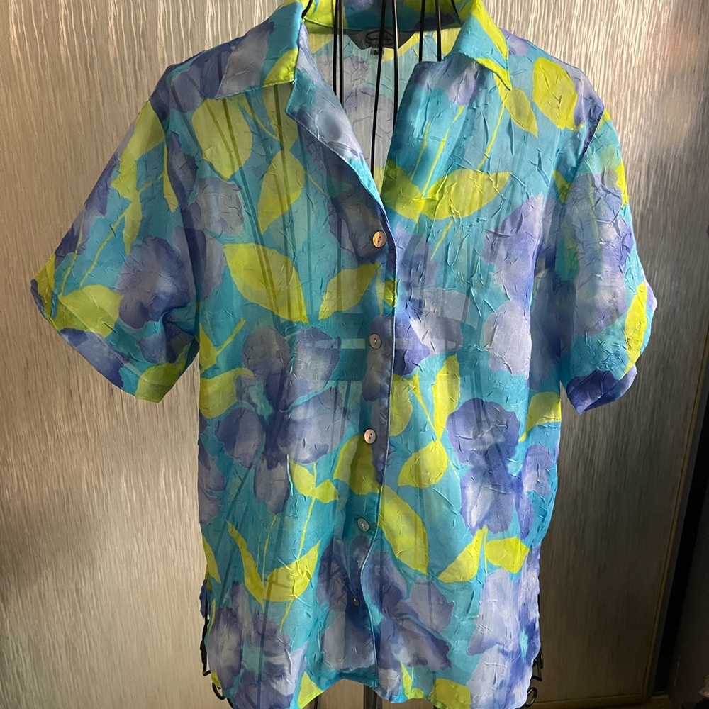 Women’s Stonebridge Short Sleeve Sheer Blouse.